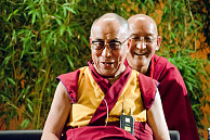 Der Dalai Lama hat den Aufenthalt an der Universit&auml;t sichtlich genossen. Foto: Jens Nagels