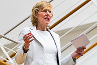 Dr. Dorothee Stapelfeldt, Senatorin für Wissenschaft und Forschung, bei ihrem Grußwort. Foto: DESY / LARSBERG.EU