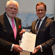 Patrick C. Leyens mit Forschungspreis ausgezeichnet