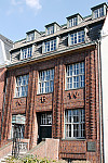 Das Warburg-Haus (Heilwigstraße 116) der Universität Hamburg beteiligt sich an dem internationalen Forschungsverbund „Bilderfahrzeuge“. Foto: UHH/Baumann