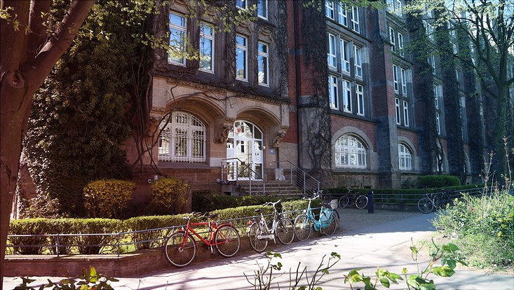 Gründung eines neuen Zentrums für Weiterbildung an der Universität