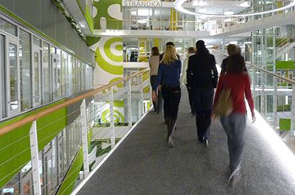 UNICA – das Berufseinstiegs-Mentoring startet in die nächste Runde: 15 Mentoring-Plätze sind zu vergeben. Foto: Expertinnen-Beratungsnetz/Mentoring