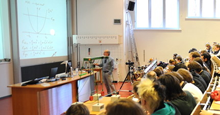 Am 22. Januar lädt die Universitäts-Gesellschaft Hamburg zur Podiumsdiskussion „Qualitätsdefizit oder Imageproblem?“ ein. Foto: UHH