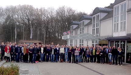 Die Teilnehmerinnen und Teilnehmer der 42. Jahrestagung des Arbeitskreises Wirbeltierpaläontologie in der Paläontologischen Gesellschaft. Die Veranstaltung wurde von der Abteilung „Säugetiere“ des Centrums für Naturkunde (CeNak) ausgerichtet. Foto: UHH/Kaiser