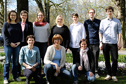 In wechselnder Zusammensetzung hat das Team der Abteilung Kommunikation und Öffentlichkeitsarbeit seit 2009 Monat für Monat den Newsletter bespielt. Foto: UHH/Kranz