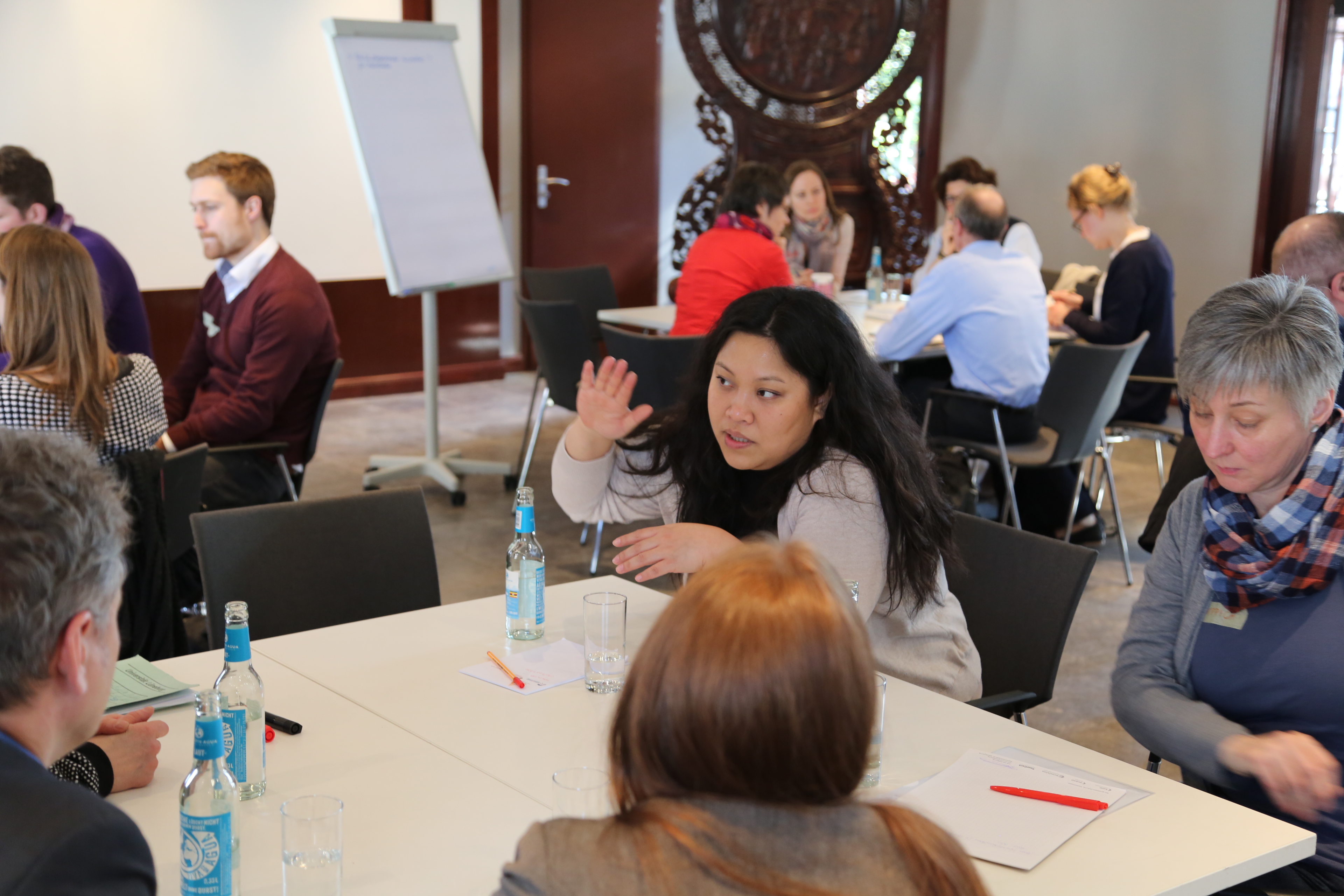 Während des Treffens wurde in den verschiedenen Arbeitsgruppen angeregt diskutiert. Foto: UHH/Riemer