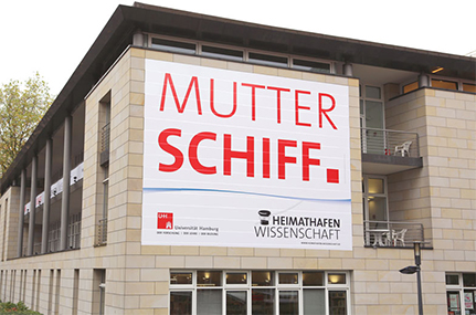 Weithin sichtbar: Das „Mutterschiff“ an der Edmund-Siemers-Allee. Foto: UHH/Sukhina