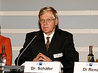 Dr. Peter Schä­fer, Vor­stands­vor­sit­zen­der der Uni­ver­si­täts-​Ge­sell­schaft Ham­burg, Foto: C. Scholz