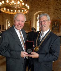 Gaußmedaille an Prof. em. Dr. Walther Ludwig 