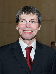 Preis für Mentorship an Prof. Bernd Kniehl 