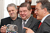 v.l.n.r.: Dr. Nikolaj G. Skworzow (Prorektor für Forschung), Prof. Dr. Konstantin K. Chudolej (Prorektor für Internationale Beziehungen, beide Staatliche Universität St. Petersburg),  Prof. Dr.-Ing. H. Siegfried Stiehl (Vizepräsident für Forschung und Internationales, UHH) 
