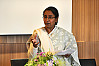 Dr. Dipu Moni sprach im Saal des Akademischen Senats über die Bedeutung von Bildung in ihrem Land. Foto: UHH/Bärthel
